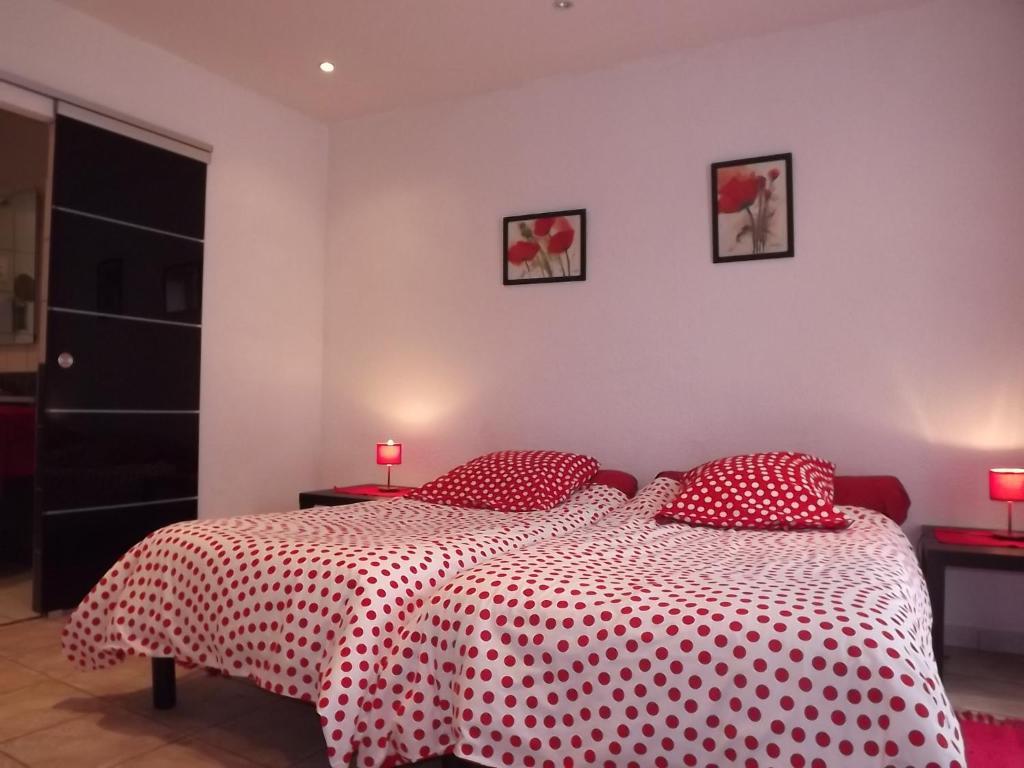 Chambres D'Hotes- Le Pre Aux Anes Альбон Номер фото