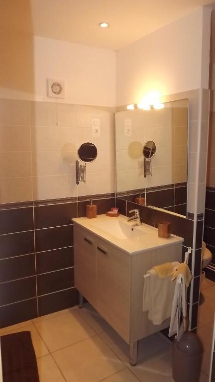 Chambres D'Hotes- Le Pre Aux Anes Альбон Номер фото
